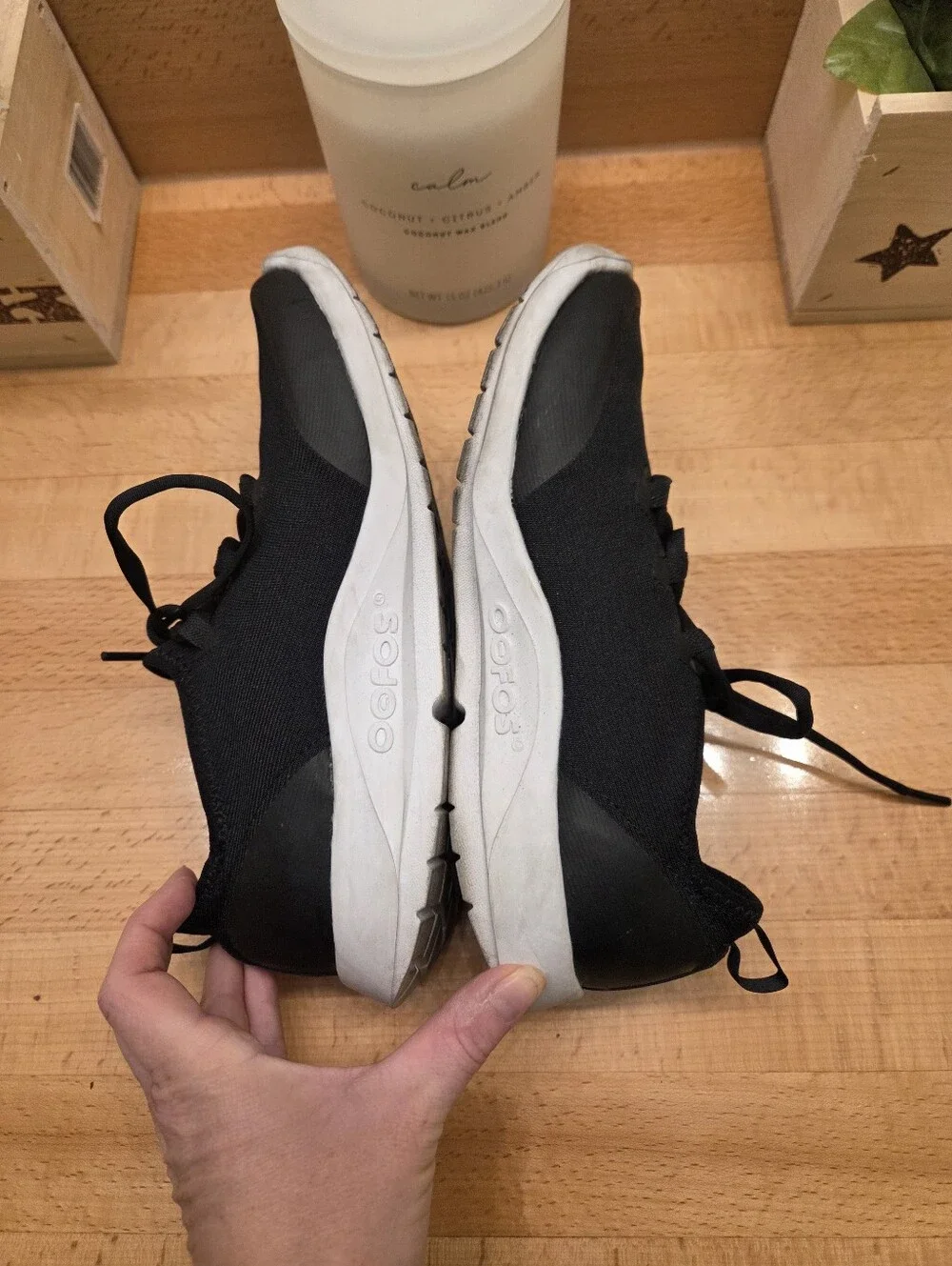 OOFOS OOmg Sport LS Recovery Shoes Black/White Womens Size 7.5
